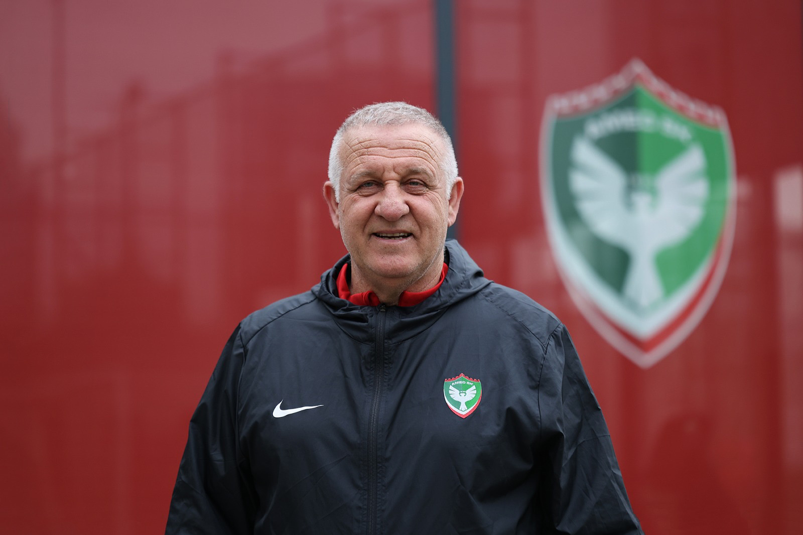 Amedspor hocası Mesut Bakkal: Yarım kalan hikayeyi tamamlamaya geldim!