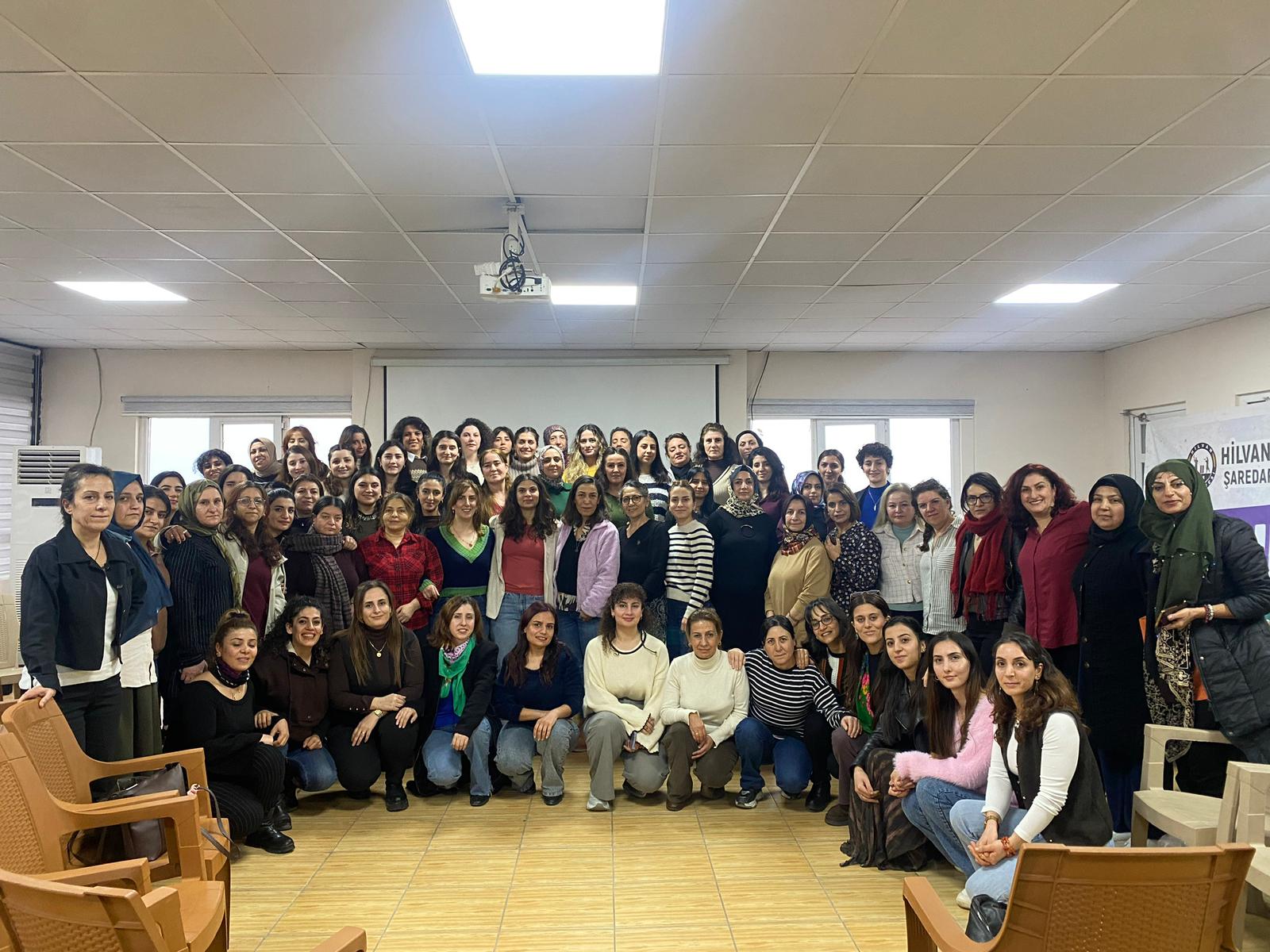 Li Curnê Reş Ji Bo Jinan Gavên Strategîk: Perwerdehiya ‘Rêveberiya Herêmî ya Jin-Navend’