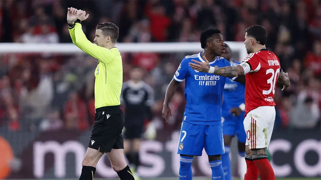 Şampiyonlar Ligi maçında ırkçığıla uğrayan Vinicius Jr: Irkçılar korunuyor