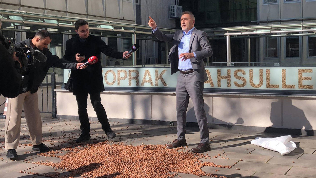 Adıgüzel’den TMO önünde fındık tepkisi: “Üretici eziliyor, şirketler kazanıyor”