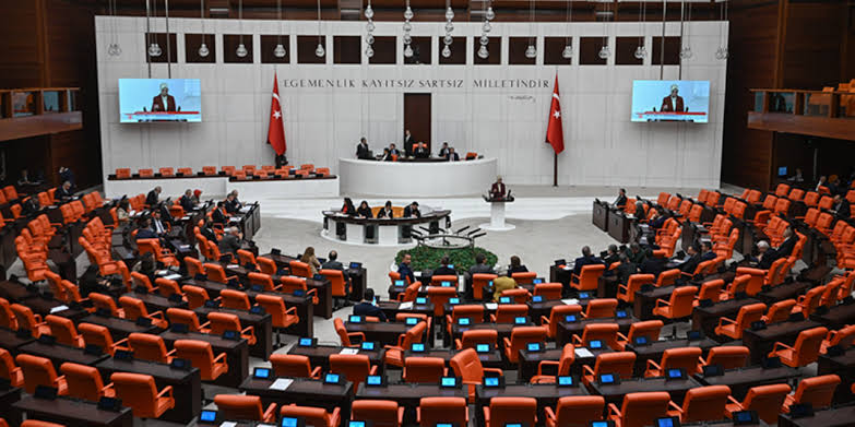 Köprü ve Otoyol Özelleştirmesine İlişkin Araştırma Önergesi Reddedildi