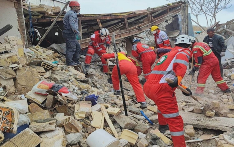 Kirmaşan’da füze saldırısı: 4’ü öğrenci 8 kişi hayatını kaybetti
