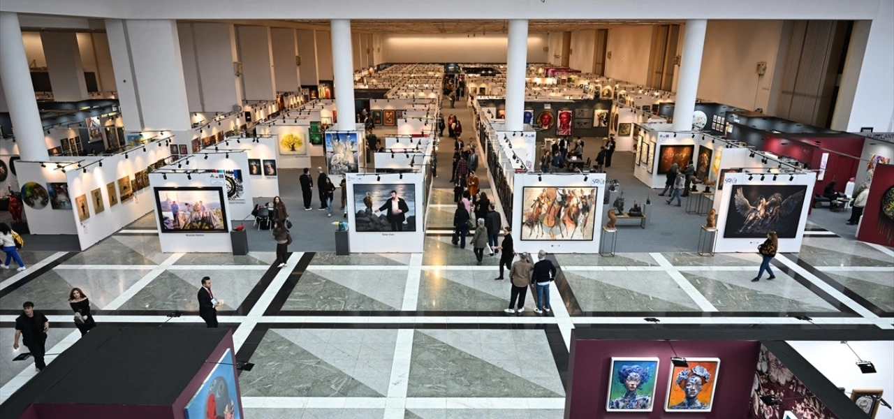 ArtAnkara / Sanatçı Ulutaş: Resimlerimin arkasında Kürt hikayeleri var