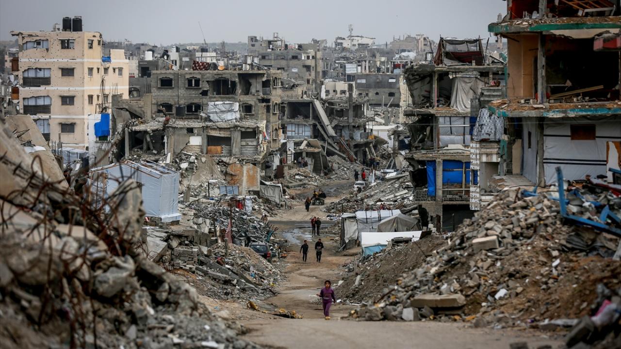 İsrail saldırılarını sürdürüyor: Gazze’de can kaybı 72 bini aştı