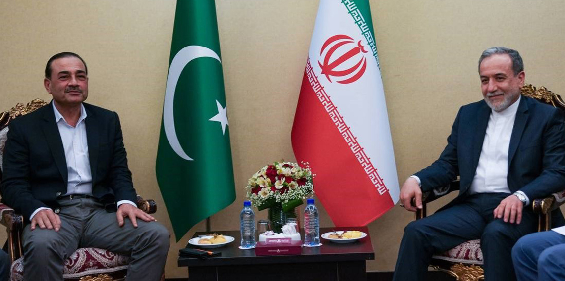 İran-Pakistan hattında diplomasi trafiği: Erakçi, Munir’le buluştu