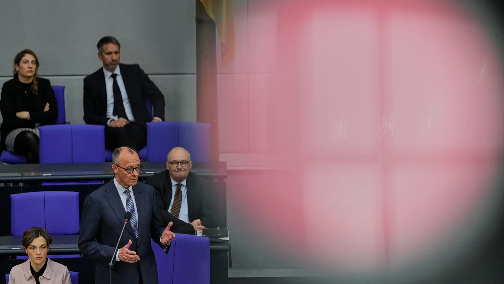 Alman federal meclisinde siber saldırı tartışmaları