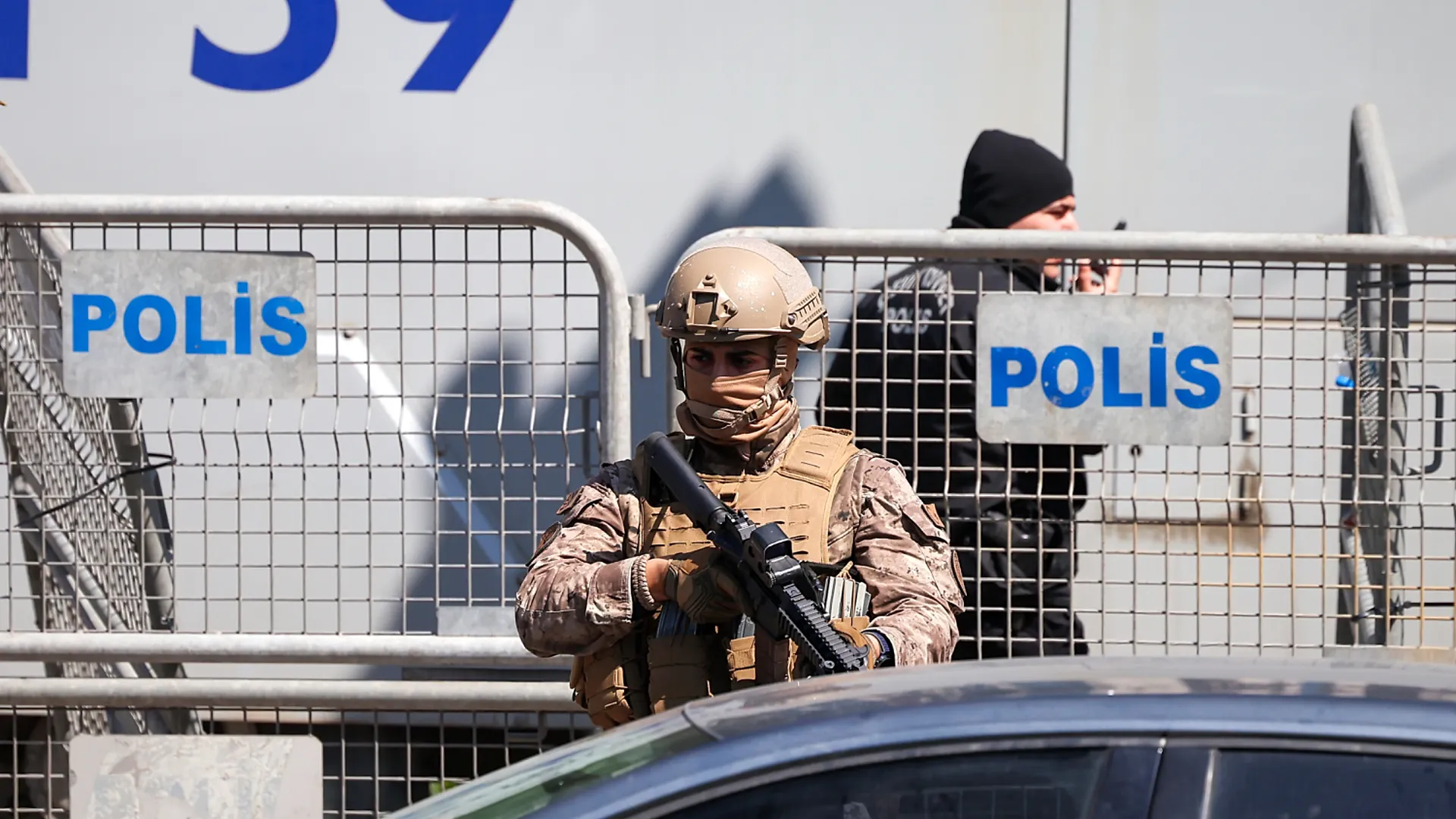 Siverek’te okula silahlı saldırı: Çok sayıda yaralı var, fail intihar etti