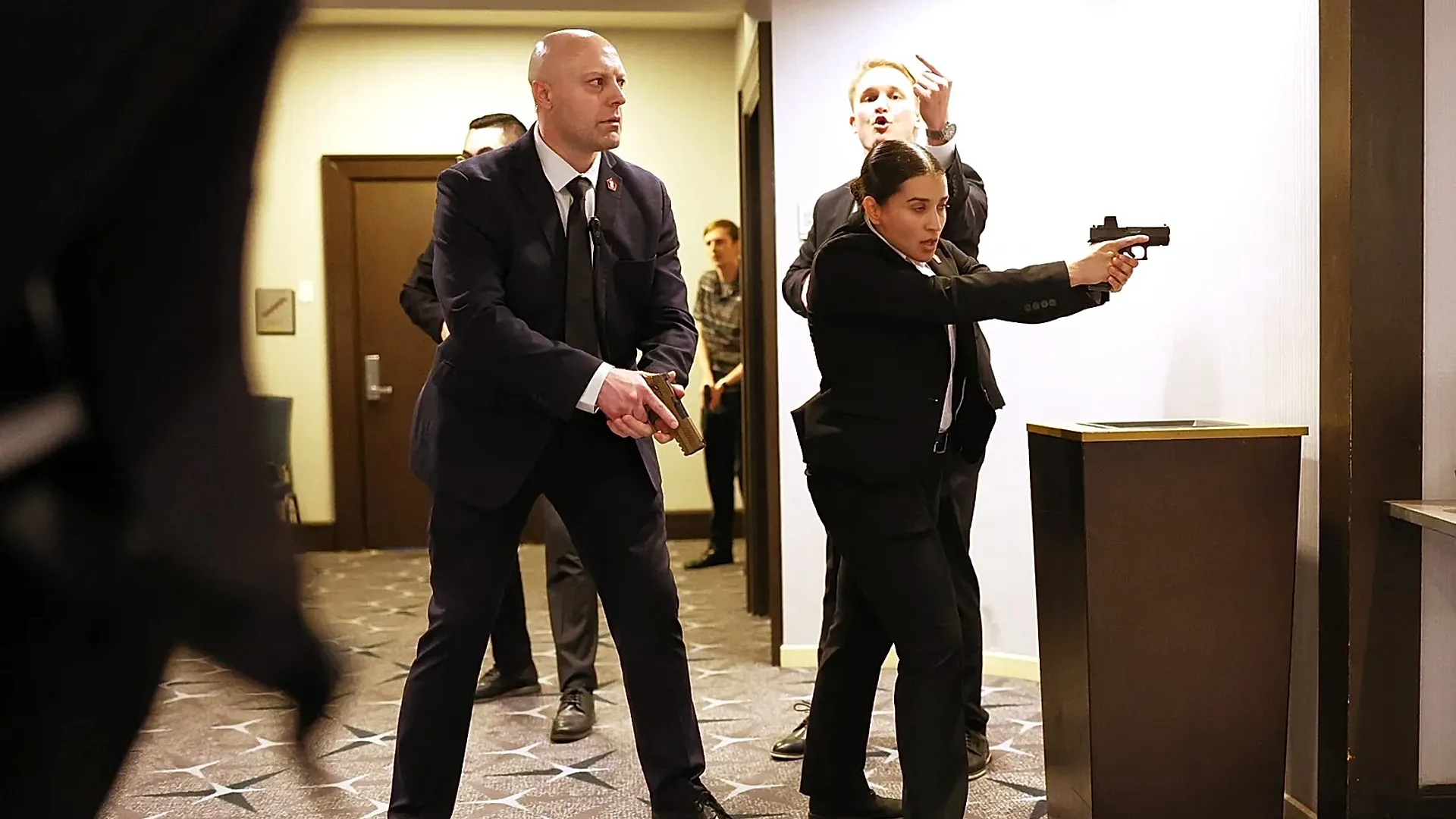 Beyaz Saray’da silah sesleri: Bir polis yaralandı; saldırgan yakalandı