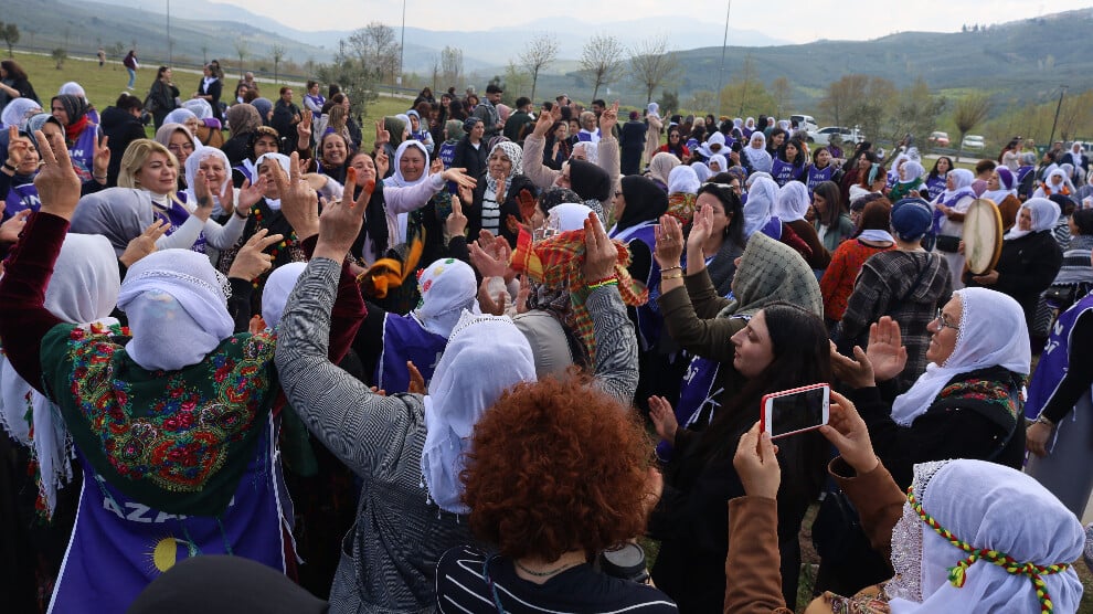 Öcalan için yürüyüş: Kadınlar Gemlik’e gitti