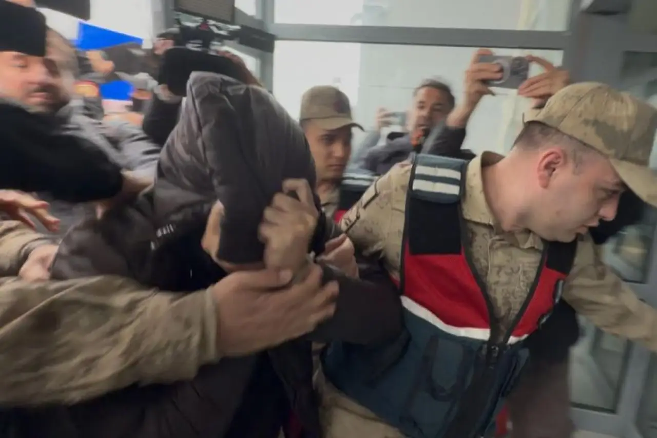 Gülistan Doku soruşturmasında yeni gelişme: Eski başhekim adliyede