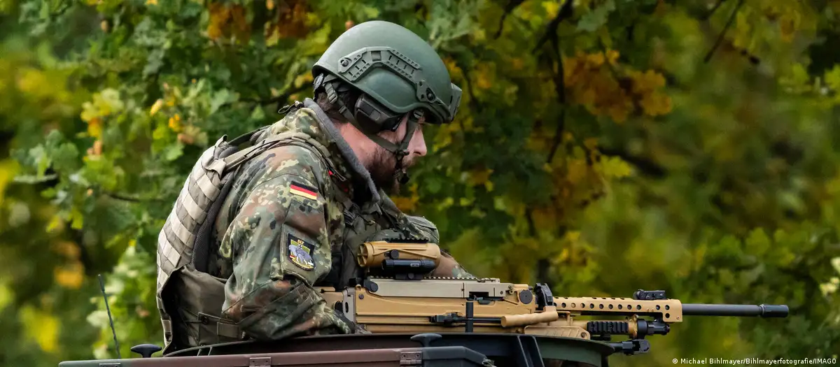 Almanya’da uzun seyahat için ordudan izin alma şartı kaldırılıyor