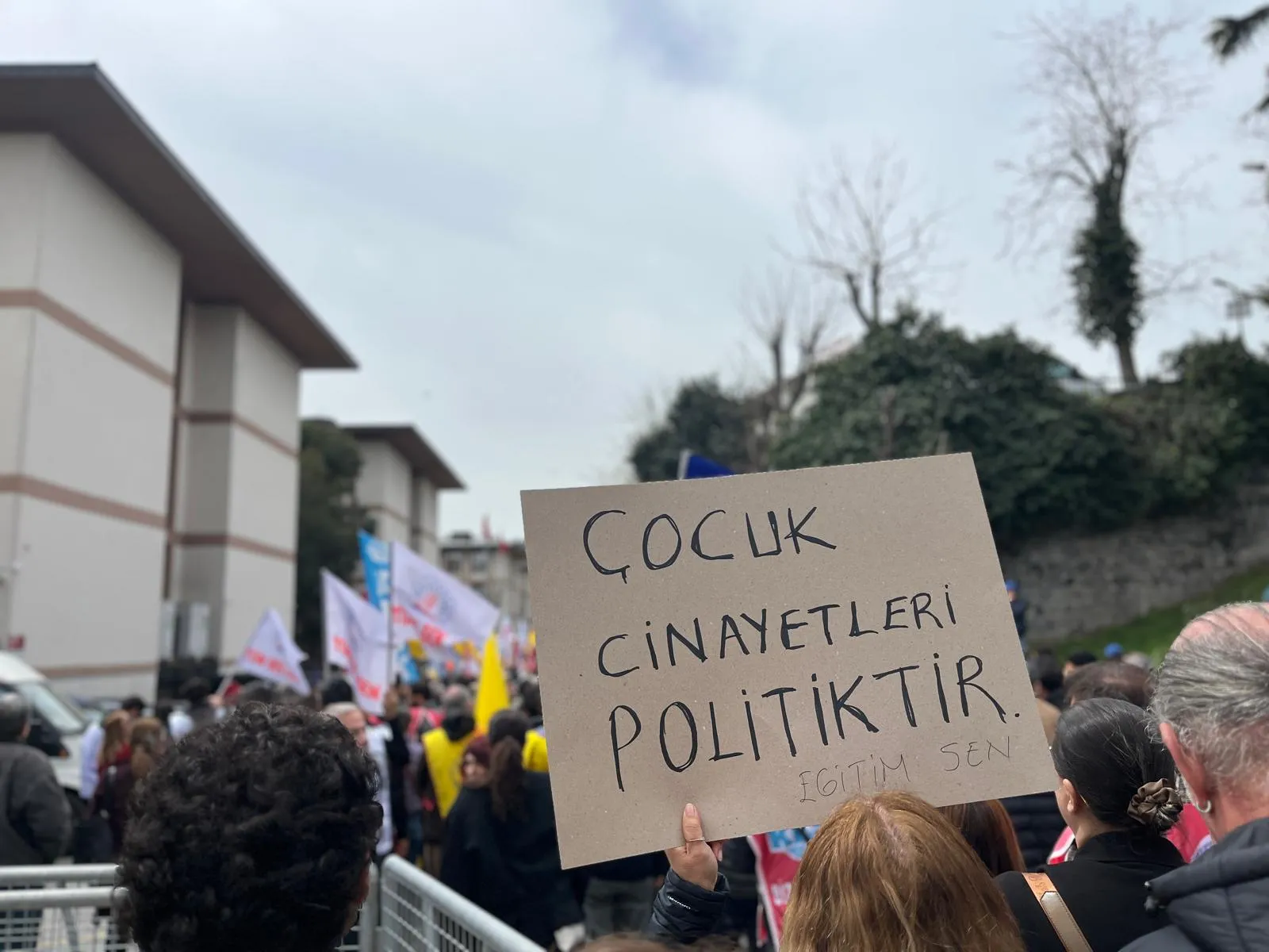 Öğretmenler İstanbul’dan seslendi: Yusuf Tekin istifa