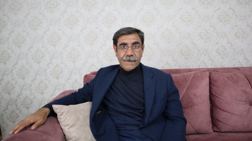 Cezaevinde okuma yazma öğrendi, 11 Kürtçe kitap yazdı