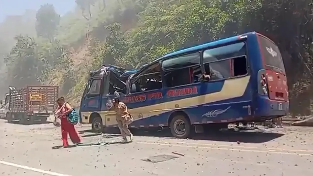 Kolombiya’da bombalı saldırı: 14 kişi öldü, 38 kişi yaralandı