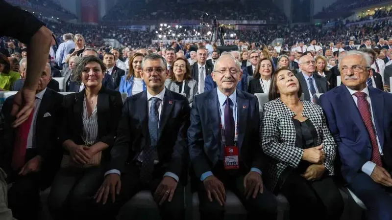 Mutlak butlan sonrası CHP, Özel başkanlığında olağanüstü toplantı