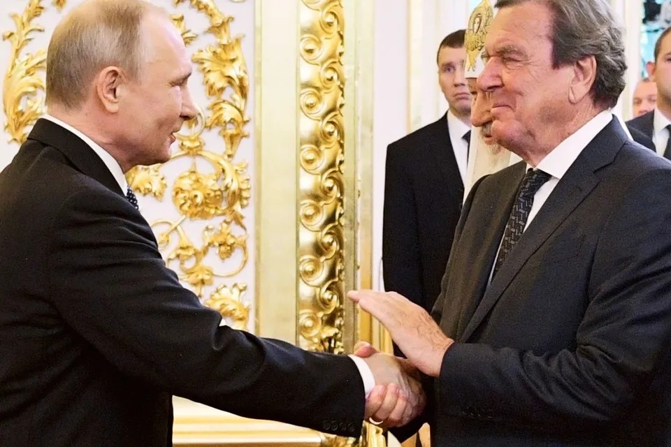 Putin’in, Schröder’i önermesi Berlin’de şüpheyle karşılandı