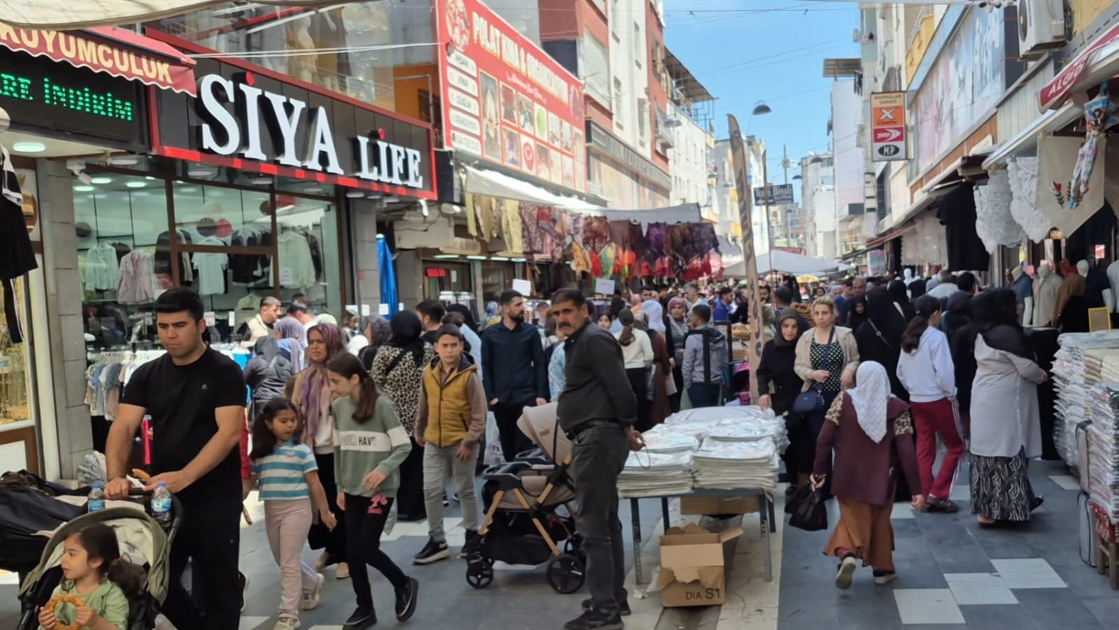 Diyarbakır Esnafından Sitem: Yoksulluk nedeniyle Bayram satışları çok az