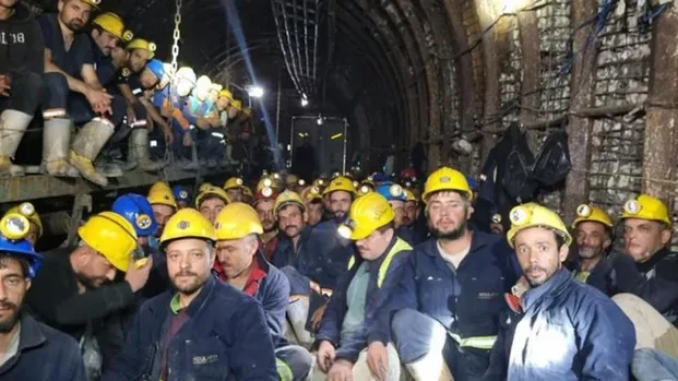 Haklarını arayan madencilere ücretsiz izin iddiası: “Bana küfredenle çalışmam”