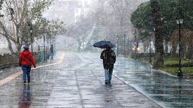 Sağanak ve fırtına alarmı: Meteoroloji’den peş peşe uyarılar