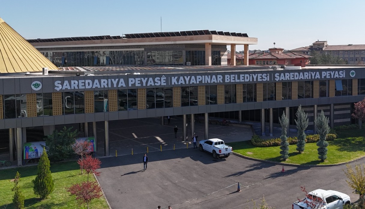 Diyarbakır’daki belediyeden Rahmi Koç’a tepki: Araç alımları