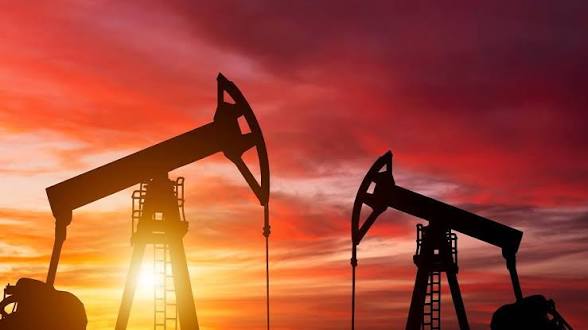 Orta Doğu gerilimi petrolü vurdu: Fiyatlar sert yükseldi
