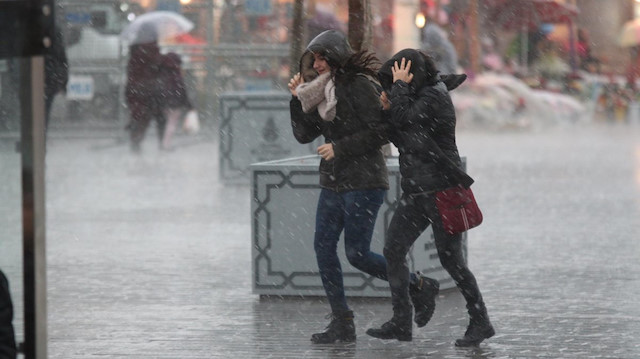 Meteoroloji’den peş peşe uyarılar: Yağış ve sıcaklık birlikte geliyor
